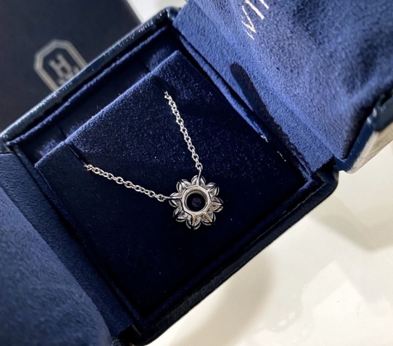 HARRY WINSTON